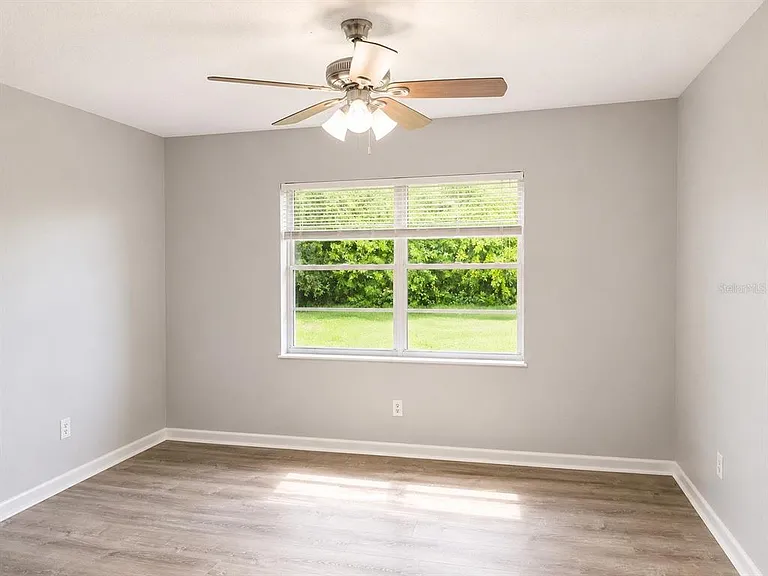 16518 Silverhill Dr — Photo 13