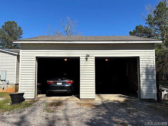 4th image of 1629 Stack Powell Rd