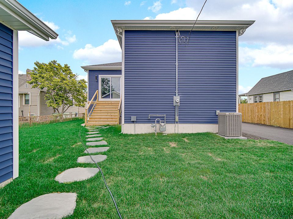 2nd image of 4136 Towle Ave