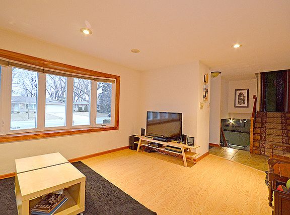 5th image of 416 N Tana Ln