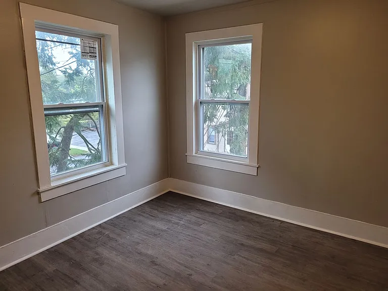 89 Elizabeth St — Photo 3