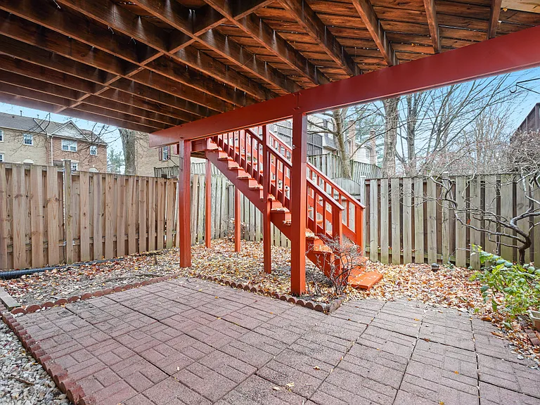 10106 Bosworth Ct — Photo 30