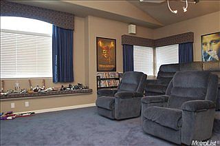5th image of 8788 Hawkesbury Ct