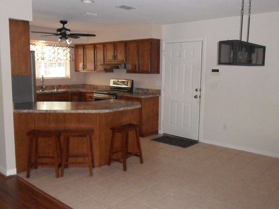 4th image of 169 SW Vermont Way