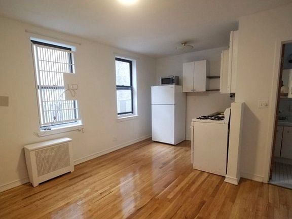 2nd image of 514 E 13th St #3B