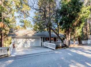 966 Berne Dr, Crestline, CA 92325