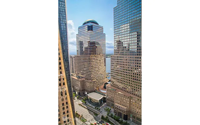 Sold by Douglas Elliman | media 16