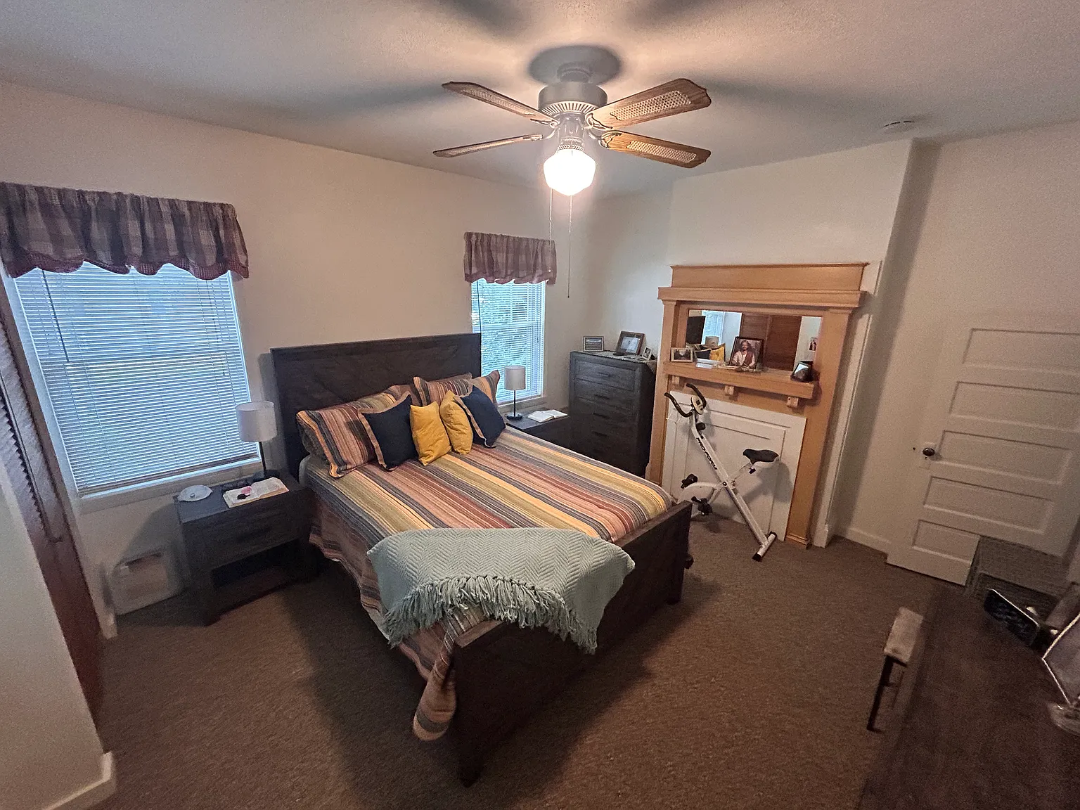 1 bed, 900 sqft, $1,200 — Photo 4