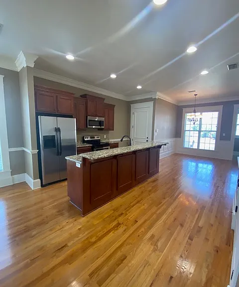 233 Torrington Blvd — Photo 8