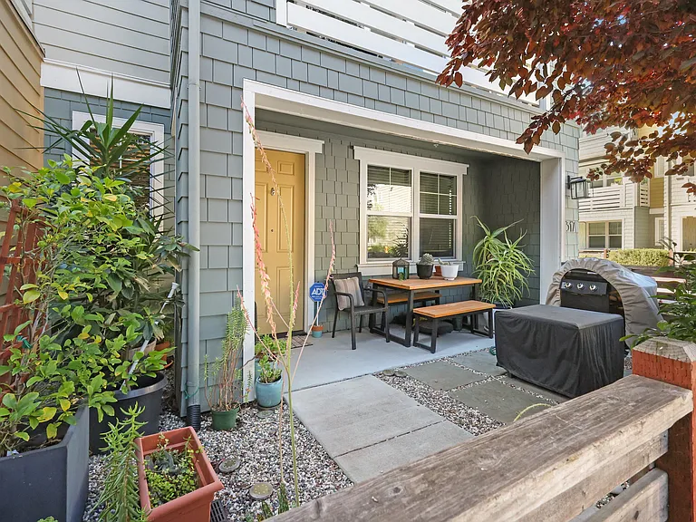 317 Cider Ct — Photo 2