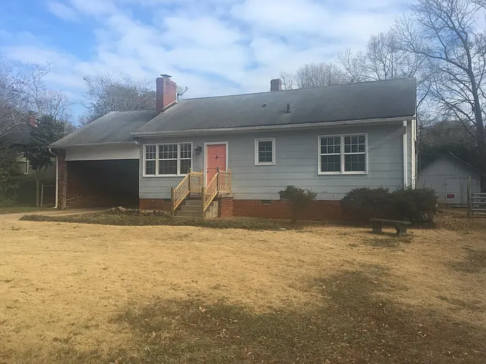 114 Woodland Dr