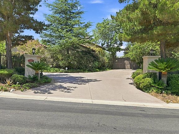 3rd image of 3501 Lone Hill Ln