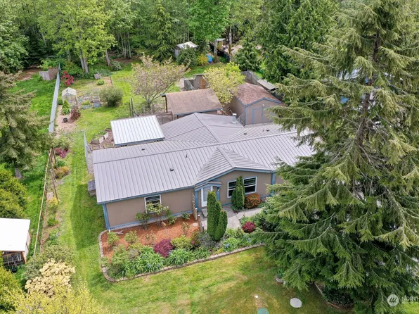 5093 NE Wild Coyote Way, Hansville, WA 98340