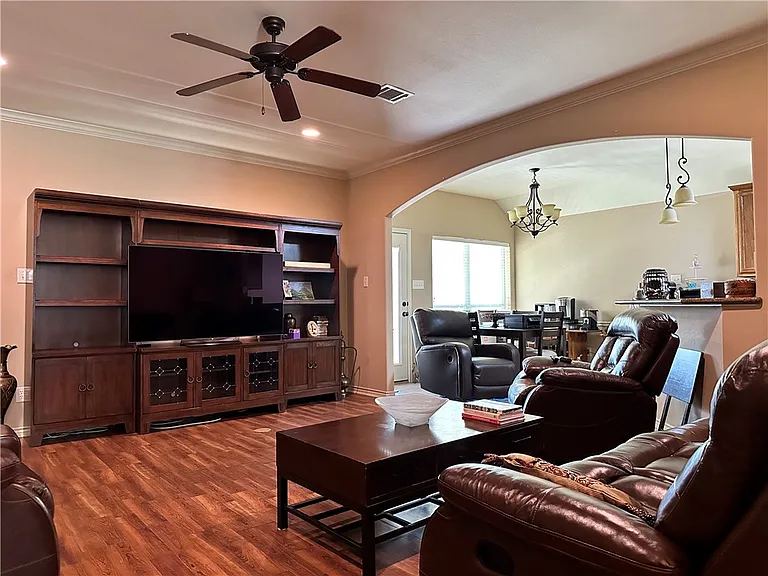 3908 Tournay Ln — Photo 4