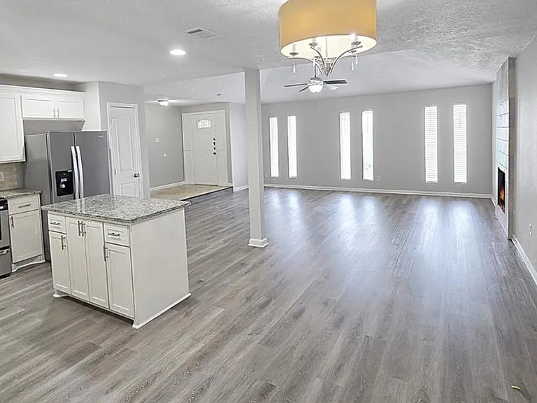 2414 Stillmeadow Dr — Photo 12