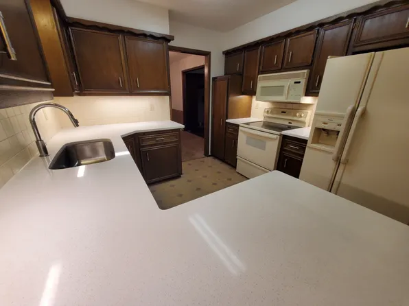 1124 W 13th St N, Wichita, KS 67203