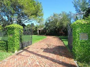 8575 SW 52nd Ave, Miami, FL 33143