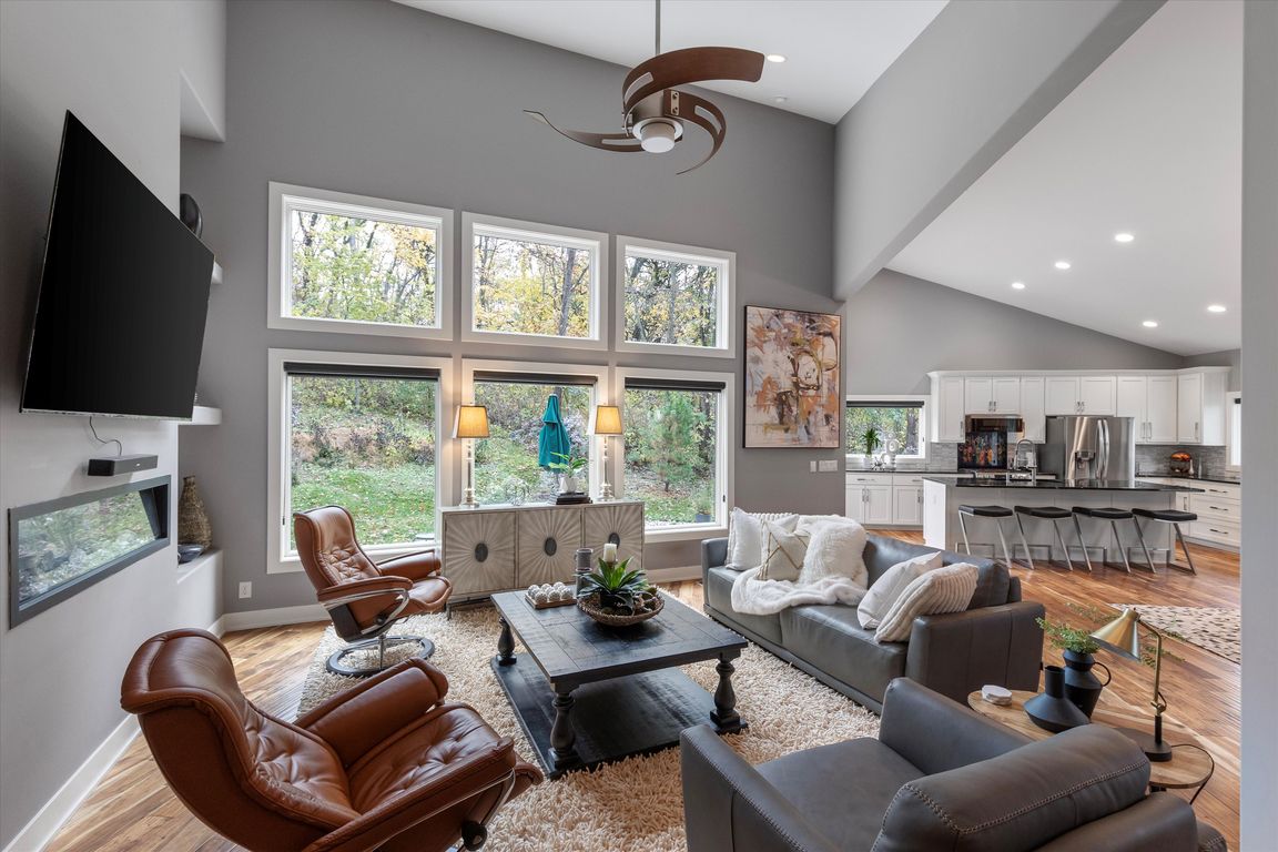 next background image