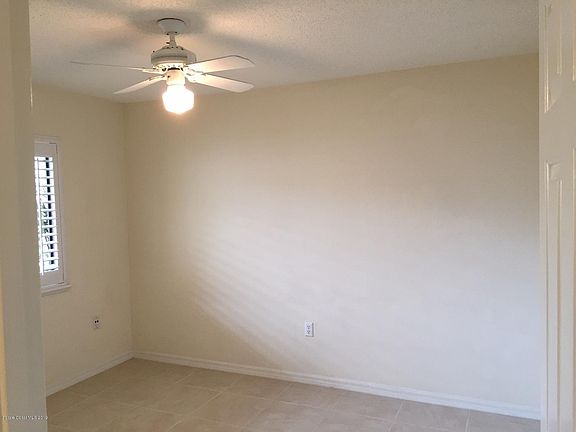 5th image of 1610 Gable Ct Unit 1610