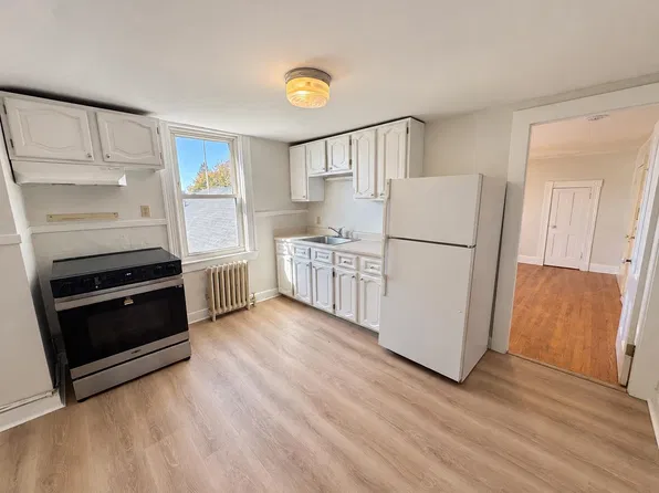 44 Court St APT E, Keene, NH 03431