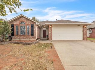 12416 SW 12th St, Yukon, OK 73099