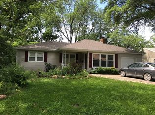 2015 Stratford Rd, Lawrence, KS 66044