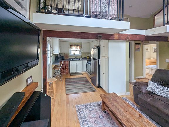 2nd image of 16 Gilbert Rd