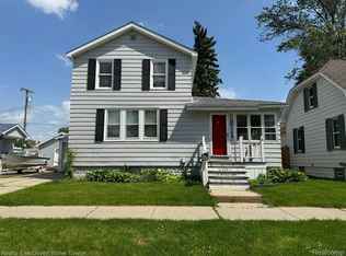 129 S William St, Marine City, MI 48039