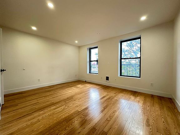 4th image of 2322 Bedford Ave #3R
