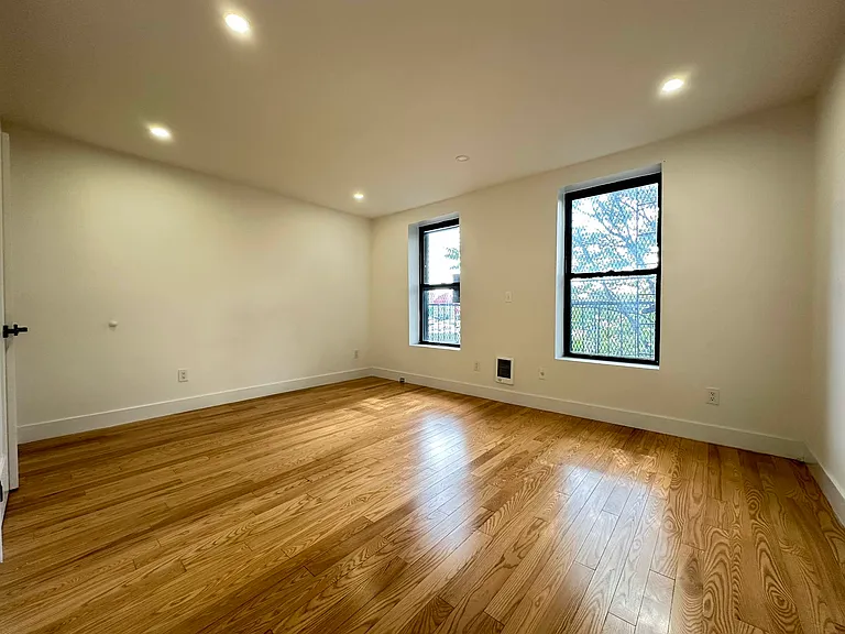 2322 Bedford Ave #3R — Photo 4