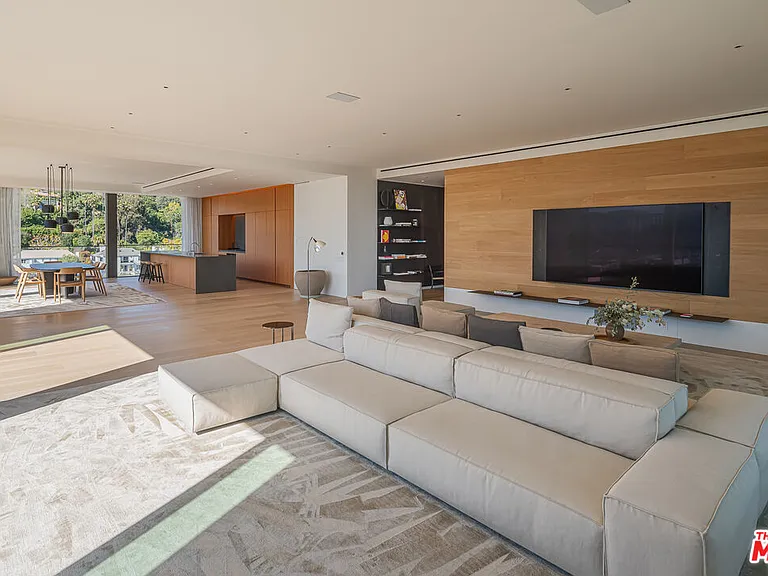 9040 W Sunset Blvd #1001 — Photo 9