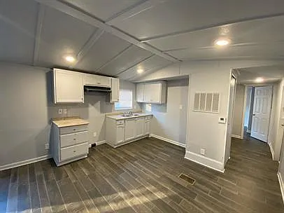 Skyland Drive East 114 - 1 — Photo 1