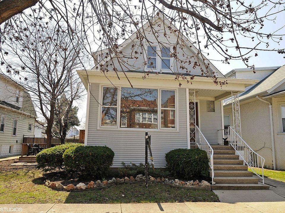 1st image of 5247 W Waveland Ave #1
