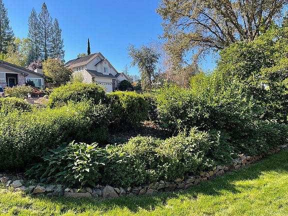 3rd image of 4050 River Woods Dr