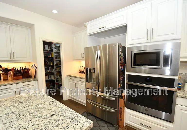 505 Elm Cottage Ct — Photo 11