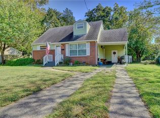 612 Kenneth Rd, Virginia Beach, VA 23462
