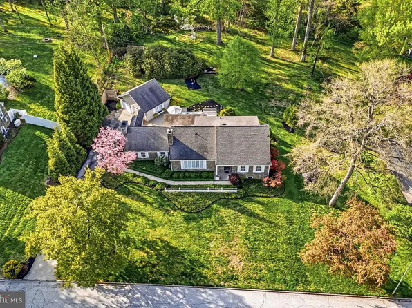 53 Brennan Dr, Bryn Mawr, PA 19010
