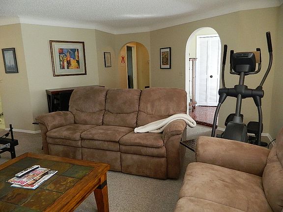 2nd image of 1734 Lakeview Blvd