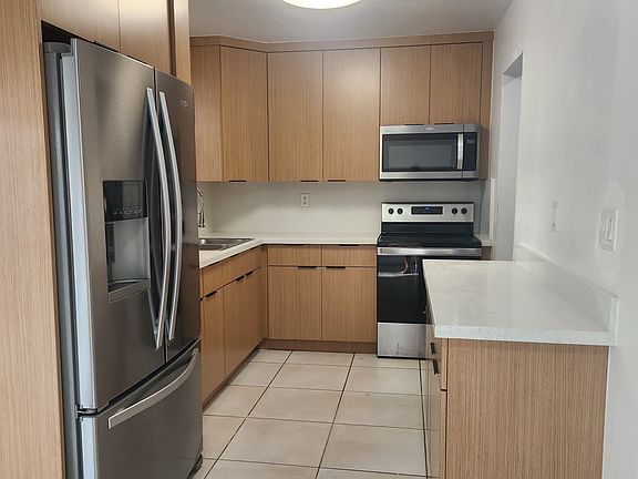 3rd image of 17702 NW 27th Ct