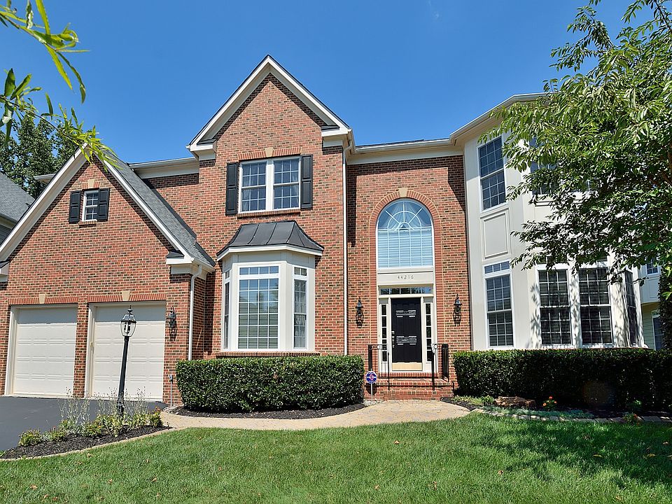 1st image of 44216 Riverpoint Dr