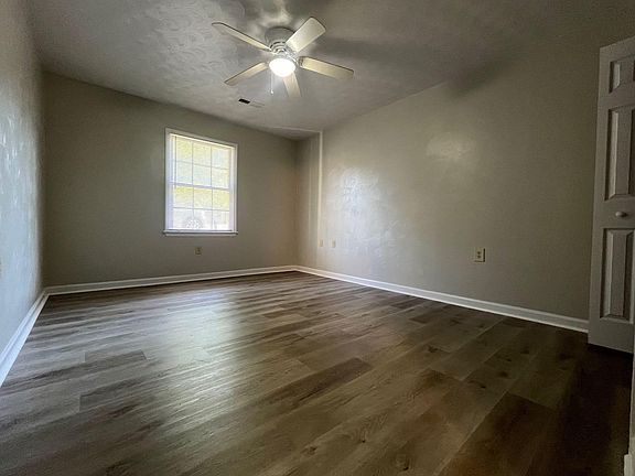 5th image of 317 Jefferson Ave
