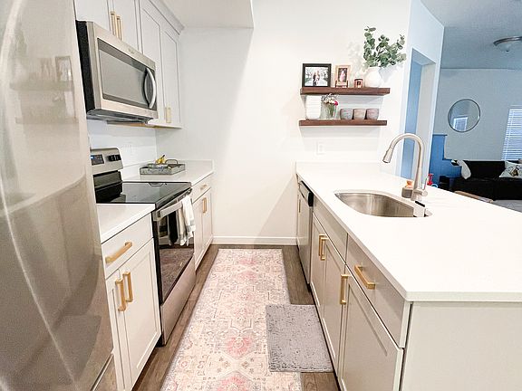 4th image of 5179 N Marble Fox Way