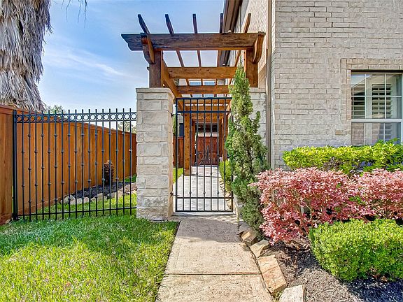 5th image of 12811 Candlewood Glen Ln