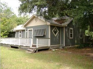 70 Frog Hill Rd, Freeport, FL 32439