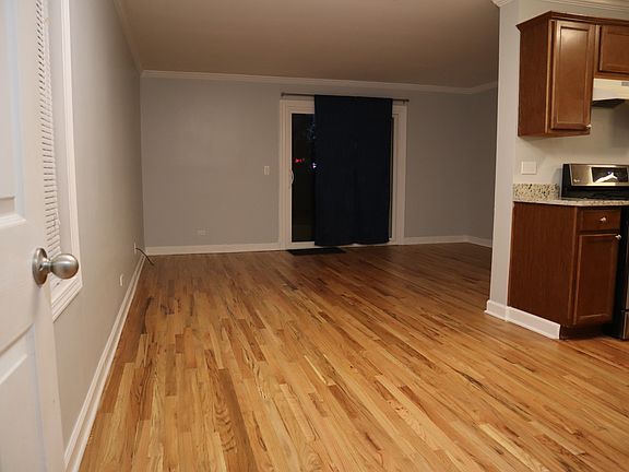 5th image of 923 N Brainard St Unit 923