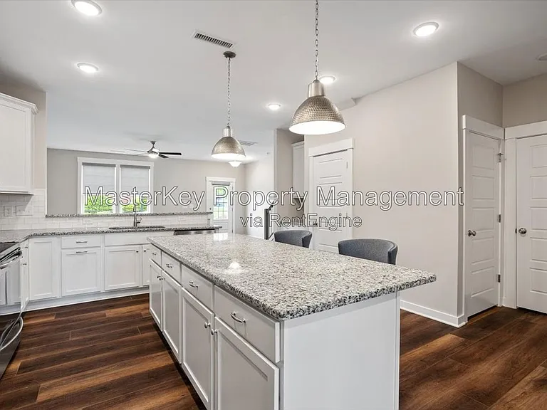 461 Rally Point Pl — Photo 3