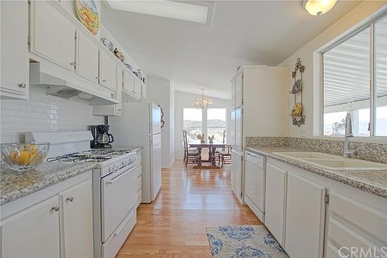 Kitchen and Breakfast Nook