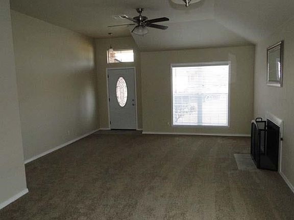 3rd image of 12600 Springwood Dr