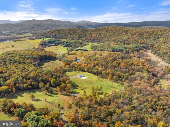 4050 Carrington Rd, Delaplane, VA 20144