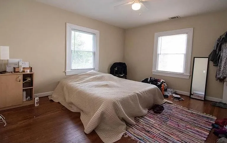 607 Colonial Cir SE — Photo 9